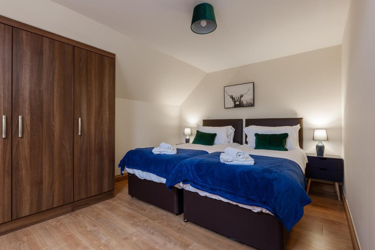 Albert - 5 Bedrooms Sleeps 11 Parking Wi-Fi Contractors Preston  Extérieur photo