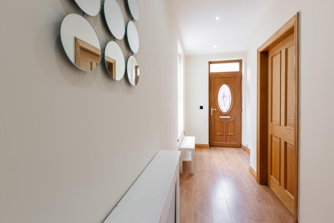 Albert - 5 Bedrooms Sleeps 11 Parking Wi-Fi Contractors Preston  Extérieur photo