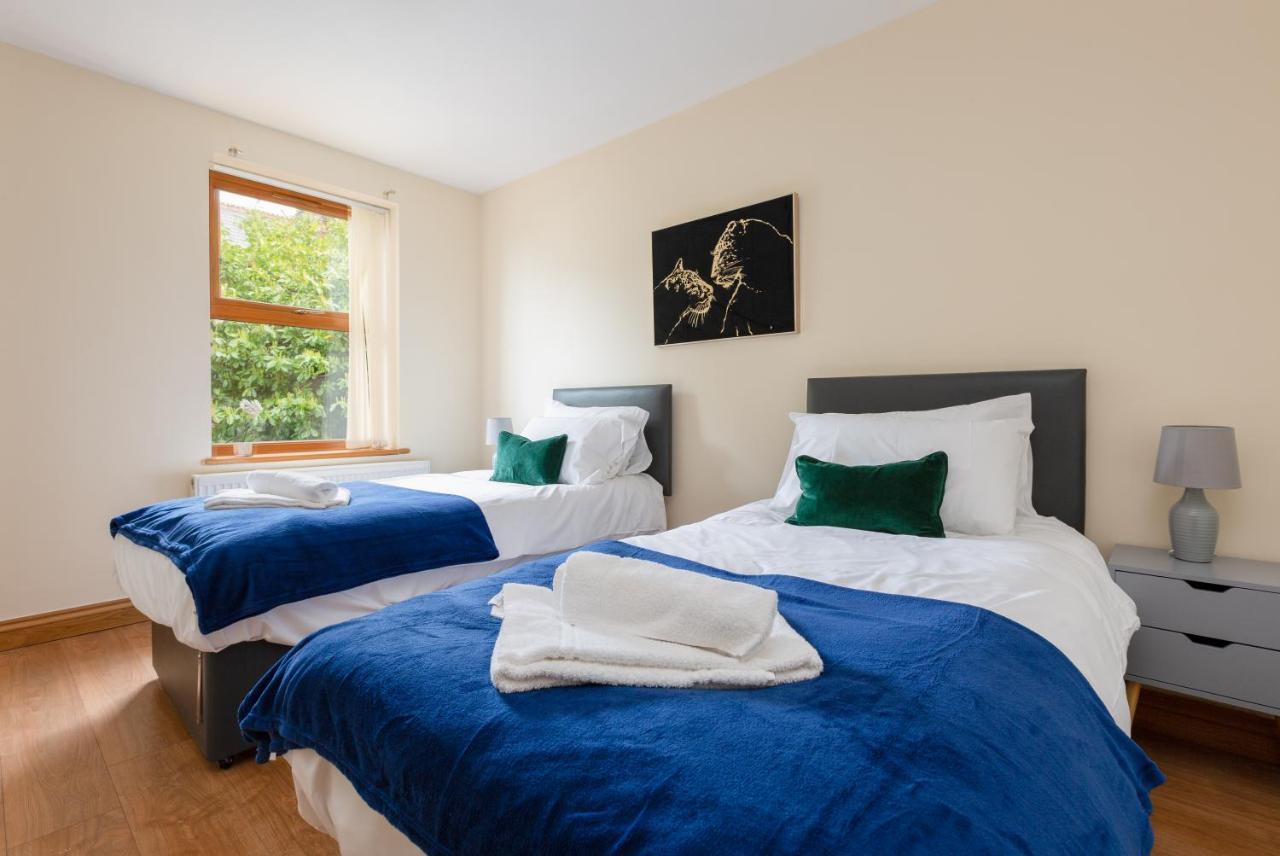 Albert - 5 Bedrooms Sleeps 11 Parking Wi-Fi Contractors Preston  Extérieur photo